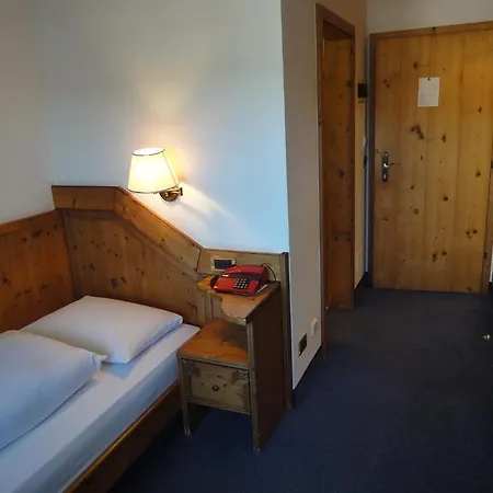 Zum Wolf 3*