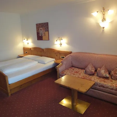Zum Wolf Hotel 3*