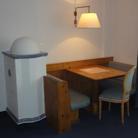 Hotel Zum Wolf 3*
